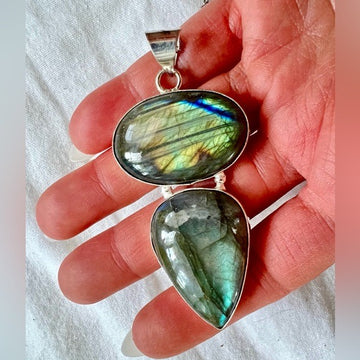 925 Gorgeous Double Flash Labradorite Pendant Necklace