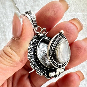 925 Poison Locket Rose Quartz Pendant Necklace