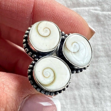 925 Triple Shiva’s Eye Shell Ring 7.5