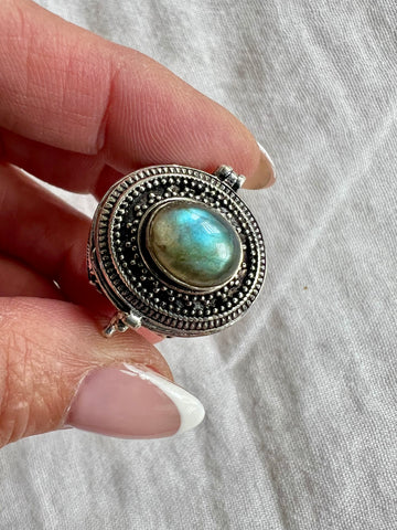 925 Flash Labradorite Poison Locket Ring 7