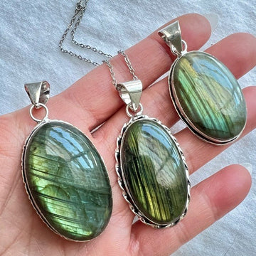 925 Emerald Golden Flash Labradorite Pendant Necklace