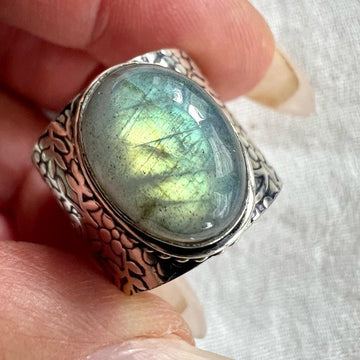925 Embossed Flash Labradorite Wide Band Ring 9
