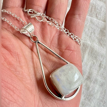 925 Subtle Purple Flash Moonstone Necklace Pendant