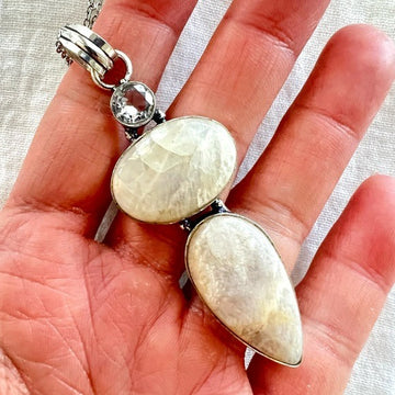 925 Feminine Peach Moonstone Pendant Necklace