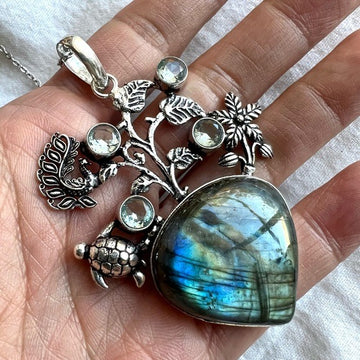 925 Stunning Nature Inspired Flash Labradorite Pendant Necklace