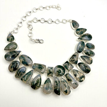926 EARTH GODDESS Moss Agate Bib Collar Necklace Pendant