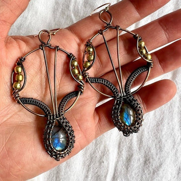 AMAZING! Boho Artisan Hand Wrapoed Copper Blue Flash Labradorite Earring…