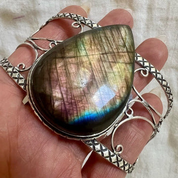 925 HUGE! MYSTIC Dark Flash Purple Flash Labradorite Cuff Bracelet