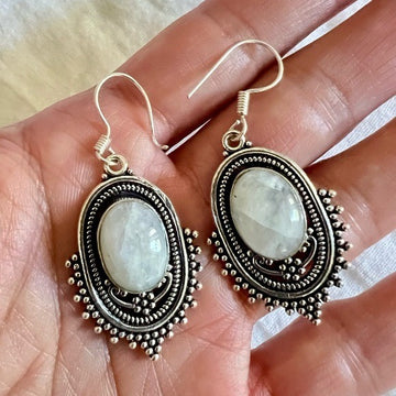 925 Vintage Style Rainbow Flash Moonstone Earrings