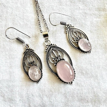 925 Elegant Rose Quartz Earrings + Necklace SET!