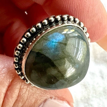 925 Gray Labradorite w/ Subtle Blue Flash Ring 6.75