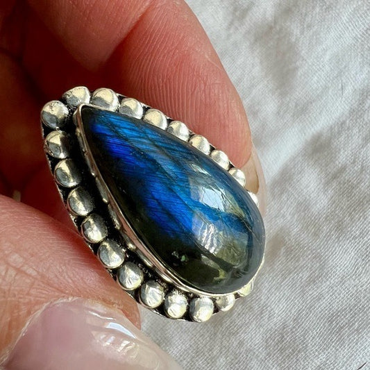 925 Electric Blue Flash Labradorite Ring 7.75