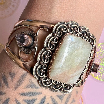 GORGEOUS COPPER Pale Green / Orange Adventurine Cuff Bracelet