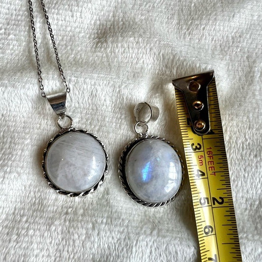 925 You Choose! Gorgeous Globe Rainbow Flash Moonstone Pendant Necklace