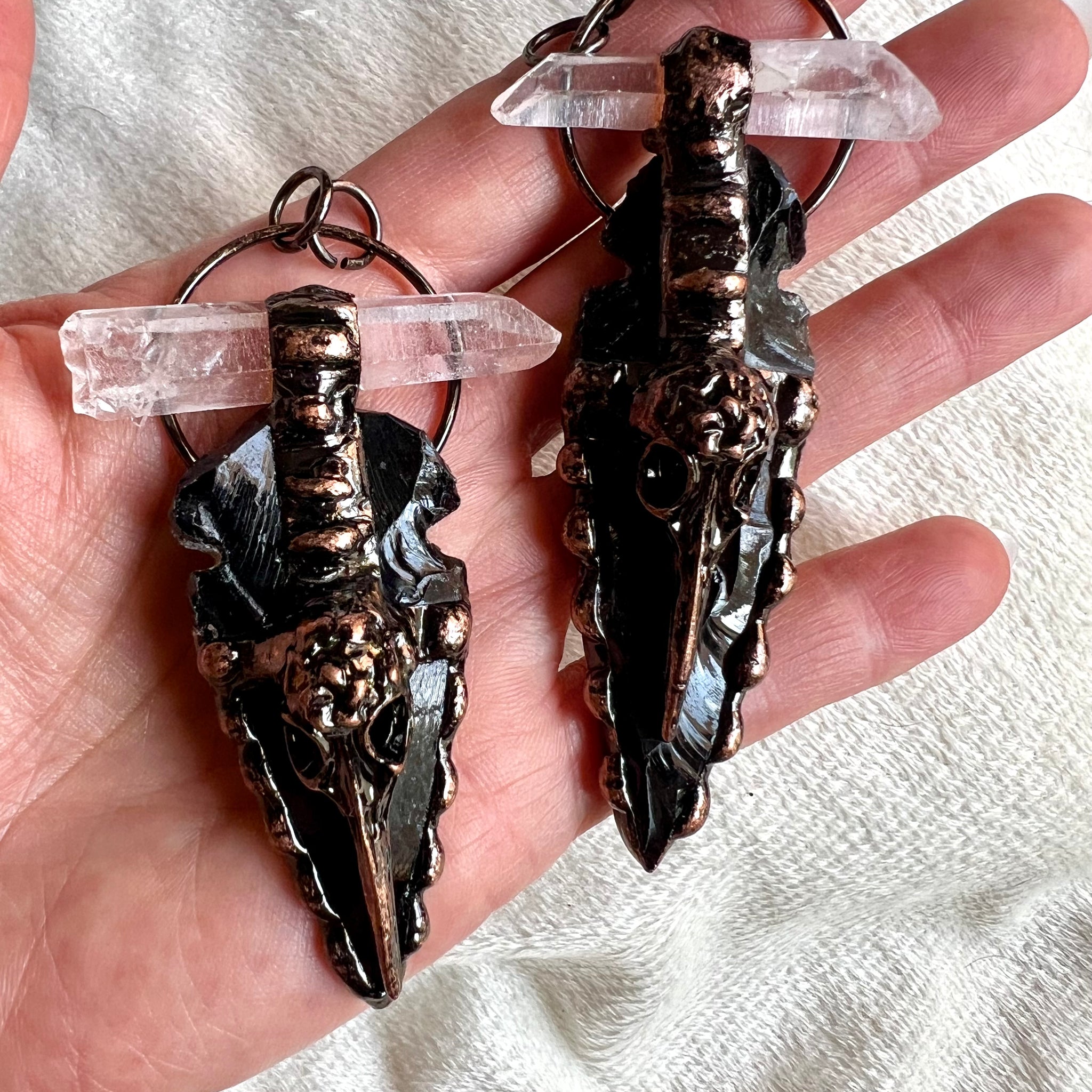 *FRESH STOCK!* Protection. Obsidian Arrowhead + Ravens Skull Quartz Pendant