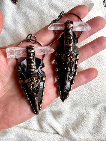 *FRESH STOCK!* Protection. Obsidian Arrowhead + Ravens Skull Quartz Pendant