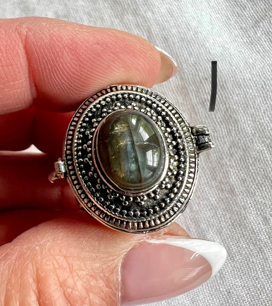 925 Flash Labradorite Poison Locket Ring 9