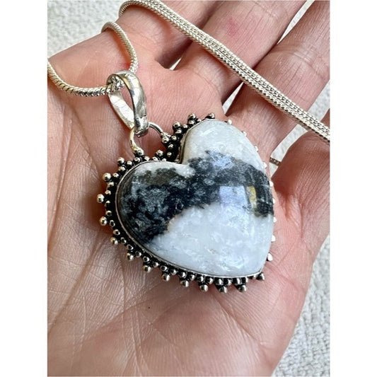 925 Divine Guardian White Buffalo Turquoise Heart ❤️ Pendant Necklace