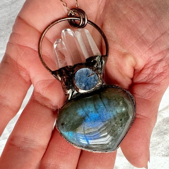 MYSTICAL Combo Dark Labradorite Flash Heart + 3 Quartz Point Necklace Pendant