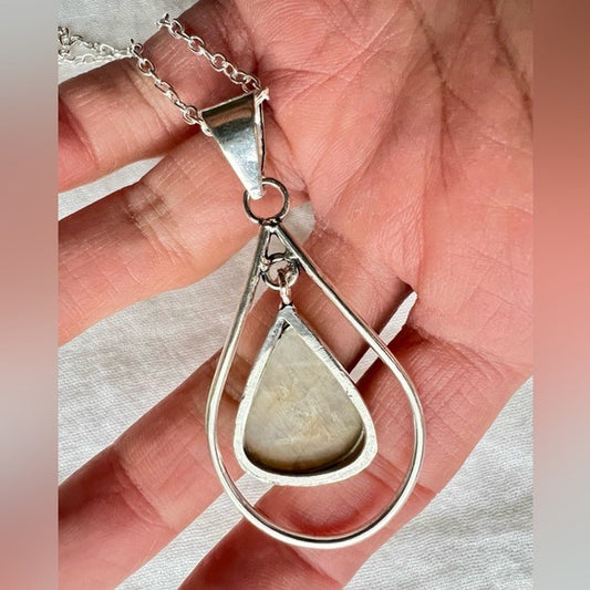 925 Rare Blue Flash Peach Moonstone Necklace Pendant