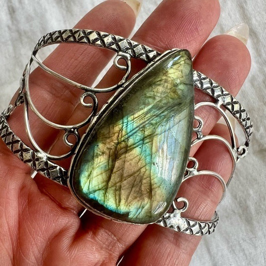 925 Nature Flash Labradorite Cuff Bracelet