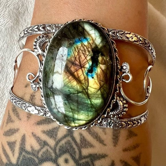 925 INSANELY Gorgeous! Flash Labradorite Bracelet Cuff