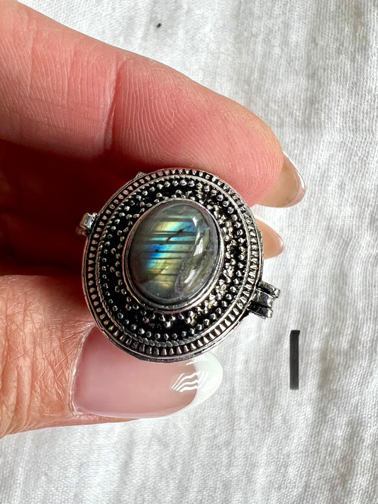 925 Flash Labradorite Poison Locket Ring 7
