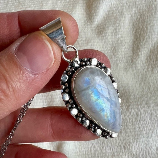 925 Stunning Rainbow Flash Moonstone Pendant Necklace