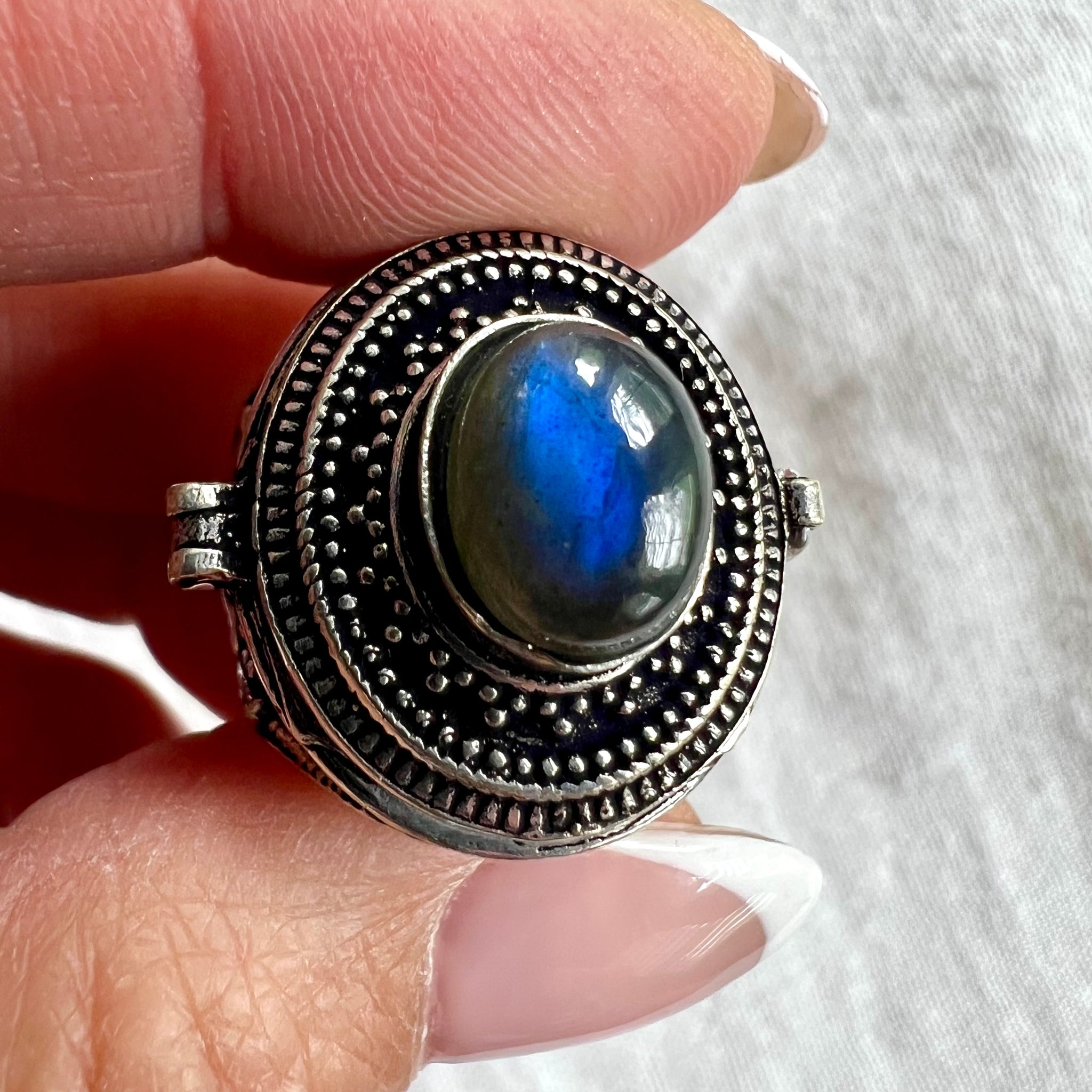 925 Royal Blue Flash Labradorite Locket Poison Ring 7.5
