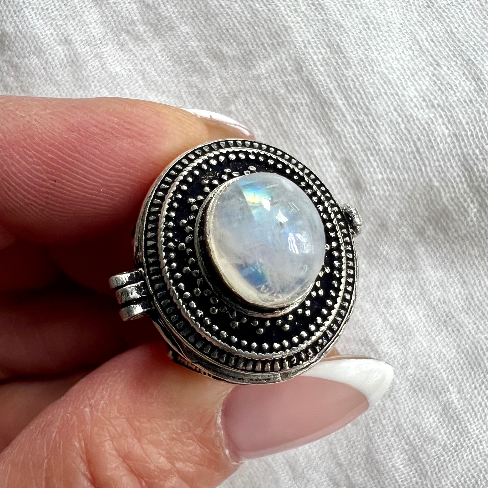925 Rainbow Flash Moonstone Poison Locket Ring 7