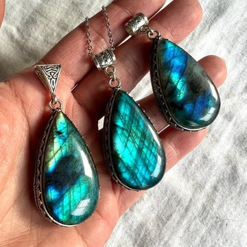 925 You Choose! BRIGHT FLASH LABRADORITE Vintage Style Pendant