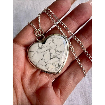 925 White Turquoise HOWLITE Heart Pendant Necklace