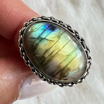 925 Stunning Flash Labradorite Ring 7.75