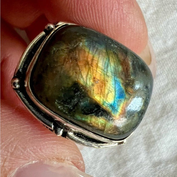 925 Electric Rainbow Flash Labradorite Ring 7.5