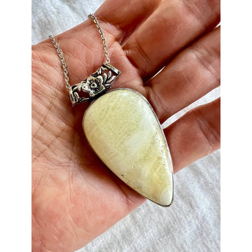 925 Blonde Laguna Lace Calcite Pendant Necklace