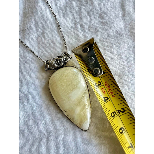 925 Blonde Laguna Lace Calcite Pendant Necklace