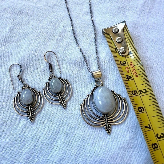 925 STUNNING! Rainbow Moonstone Necklace + Earrings Set.