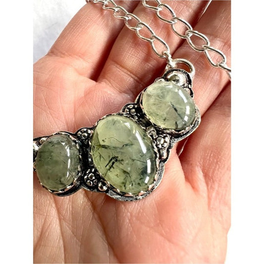 925 ELEGANT Triple Moss Prehnite Pendant Necklace