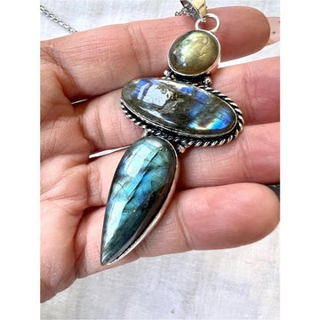 925 STUNNING! Flash Labradorite Triple Stone Pendant Necklace
