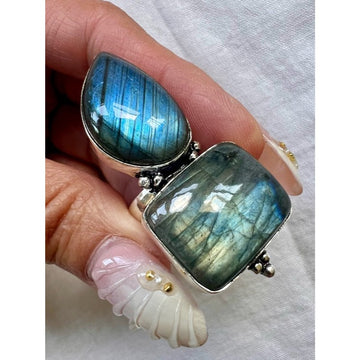 925 HUGE Blue Green Flash Labradorite Ring 7