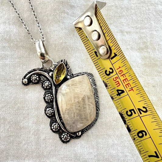 925 Blue Flash Peach Moonstone Pendant Necklace