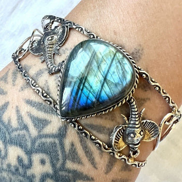 925 Gorgeous Flash Labradorite Cuff Bracelet