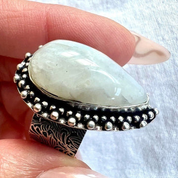 925 Embossed Wide Band Moonstone Ring 9