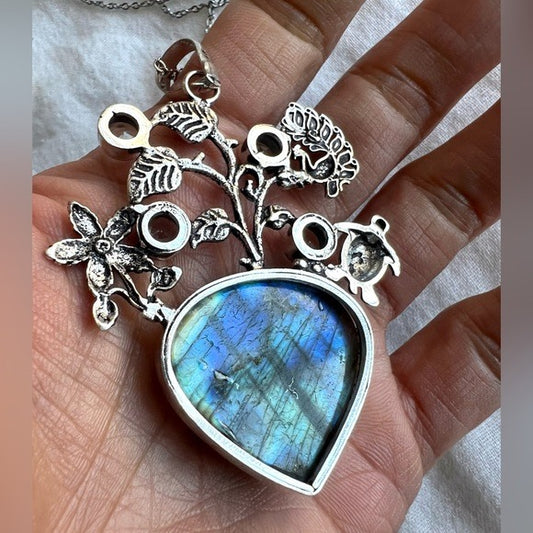 925 Stunning Nature Inspired Flash Labradorite Pendant Necklace