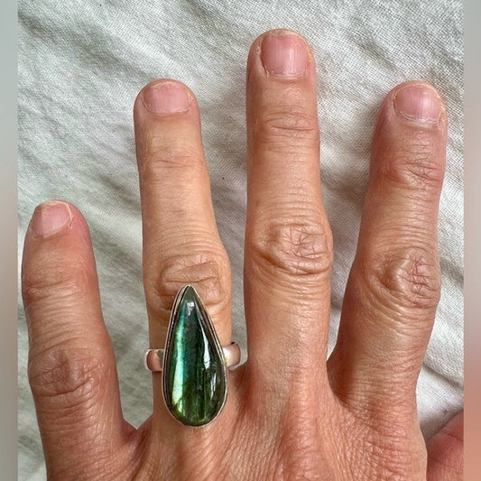 925 Bright Flash Labradorite Teardrop Ring 6