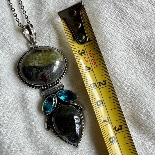 925 OMG Amazing! Bloodstone & Flash Labradorite Pendant Necklace
