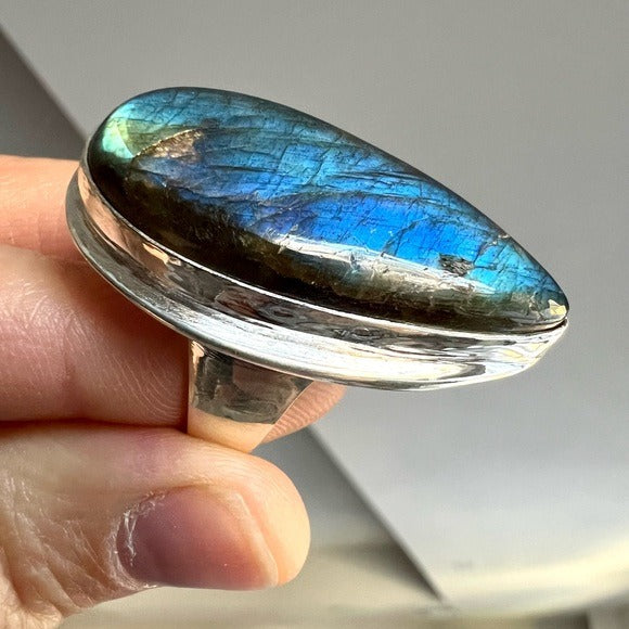 925 Huge Blue Flash Labradorite Ring 8.75