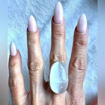 925 RAW Selenite Crystal Charging Ring 6.75