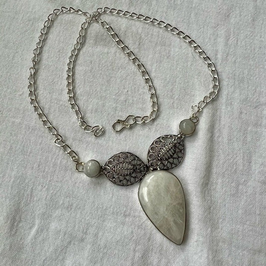 925 Feminine Rainbow Flash Moonstone Necklace