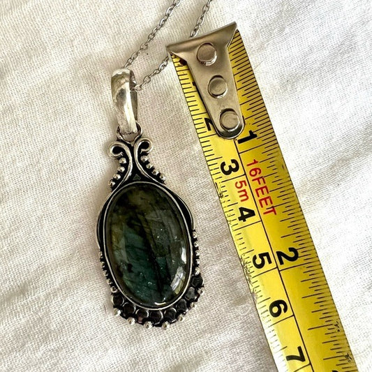 925 Gorgeous Elegant Flash Labradorite Necklace Pendant